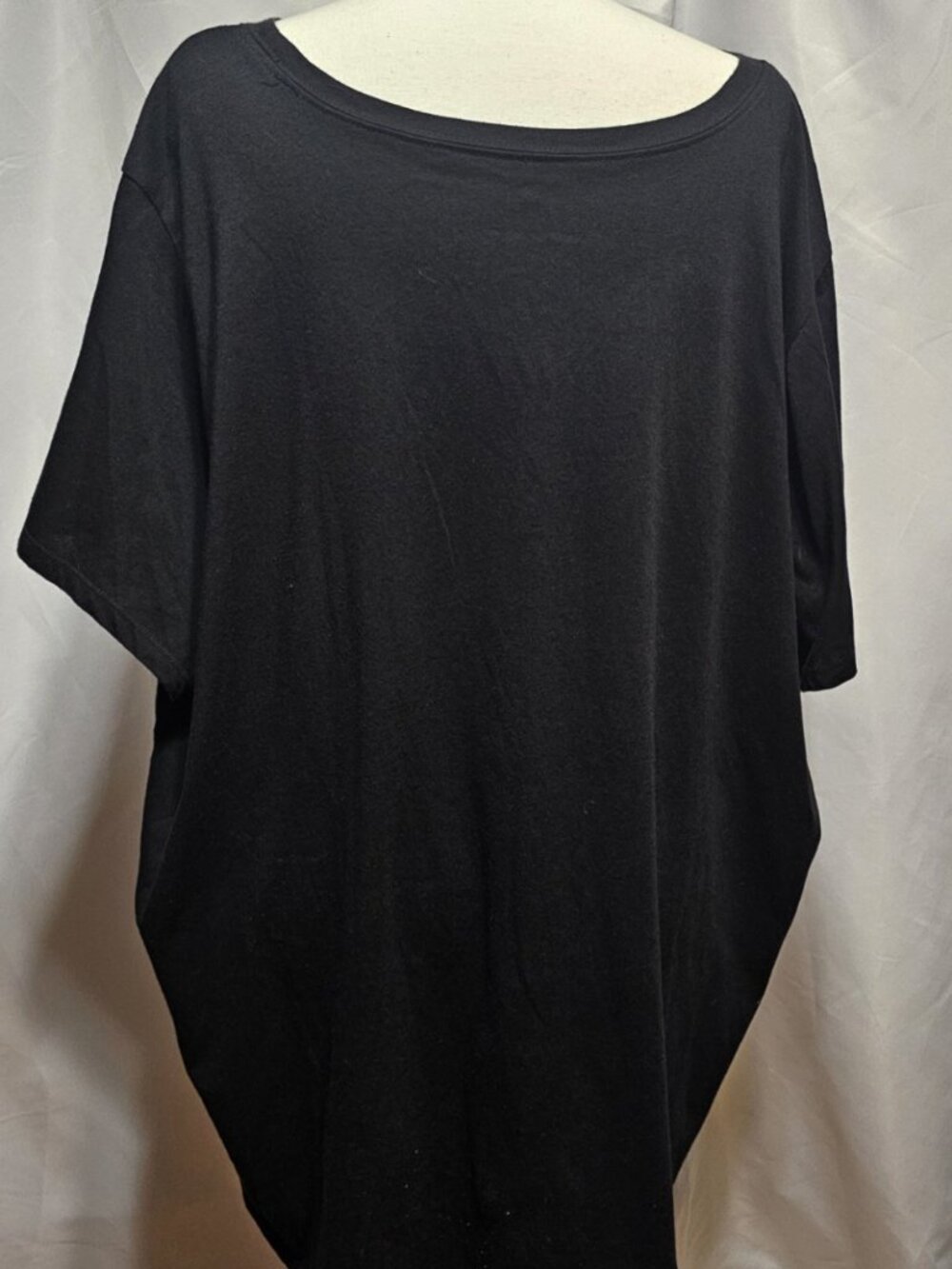 Hello Kitty Rhinestones Black Crew T-shirt Plus Size 4X - Picture 3 of 10